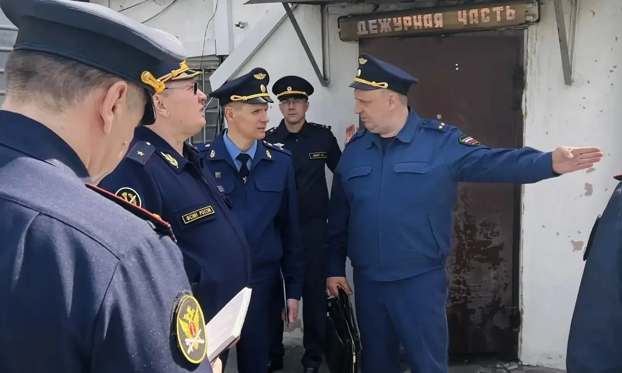 Прокурор Хабаровского края Виталий Степанов посетил с проверкой пенитенциарное учреждение в с. Заозерное Хабаровского района Прокурор Хабаровского края Виталий Степанов посетил с проверкой пенитенциарное учреждение в с. Заозерное Хабаровского района
