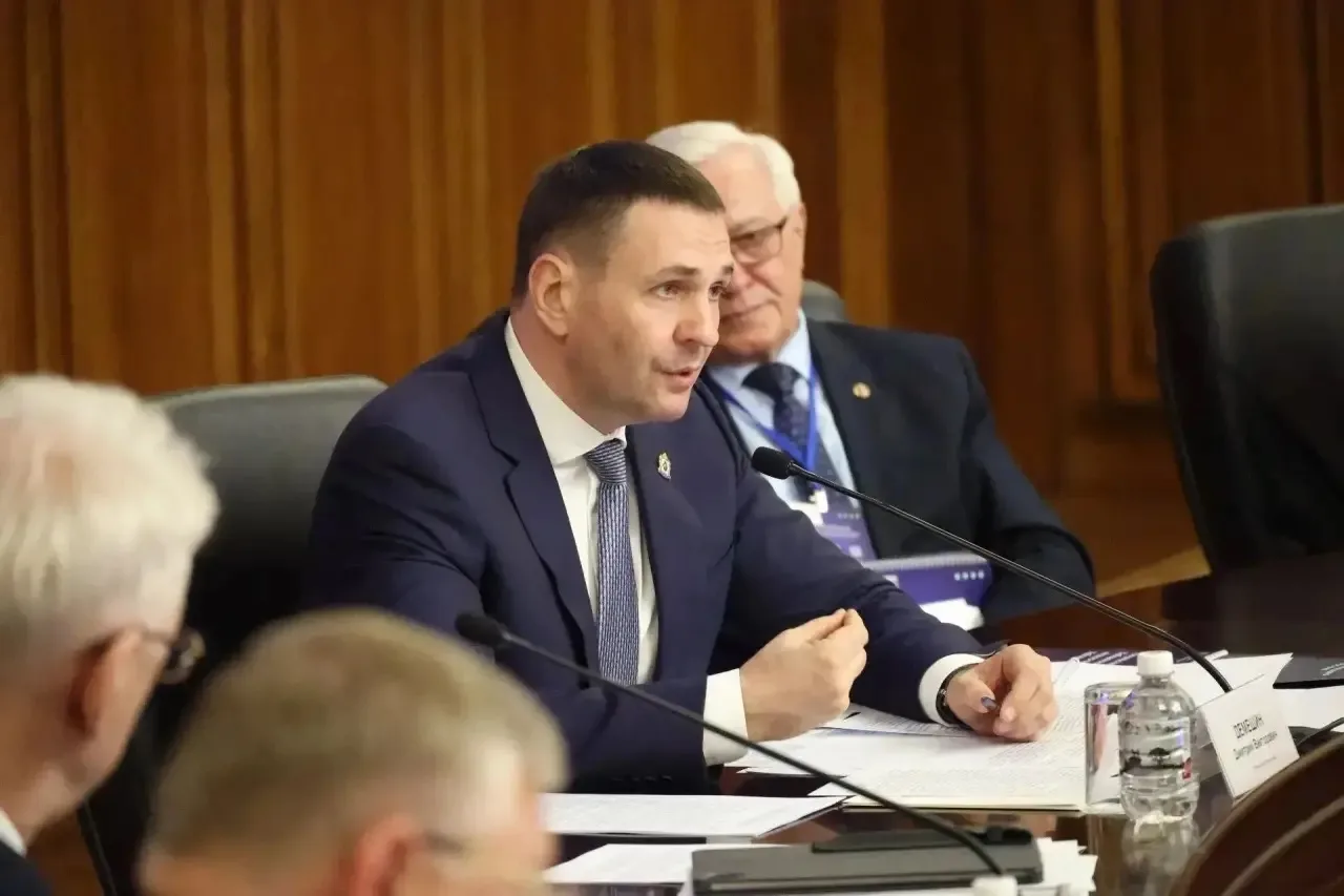 Дмитрий Демешин: Для того чтобы укрепить и удержать рынок, мы должны совершить рывок к экономике высоких переделов! Дмитрий Демешин: Для того чтобы укрепить и удержать рынок, мы должны совершить рывок к экономике высоких переделов!