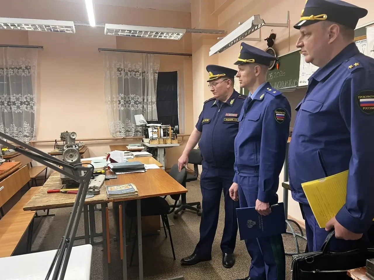 Прокурор Хабаровского края Виталий Степанов посетил с проверкой пенитенциарное учреждение в с. Заозерное Хабаровского района Прокурор Хабаровского края Виталий Степанов посетил с проверкой пенитенциарное учреждение в с. Заозерное Хабаровского района