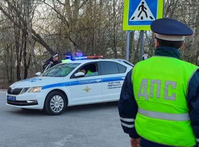 Инспектора ДПС поймали пьяным за рулем в Солнечном районе – его уволили и лишили водительских прав