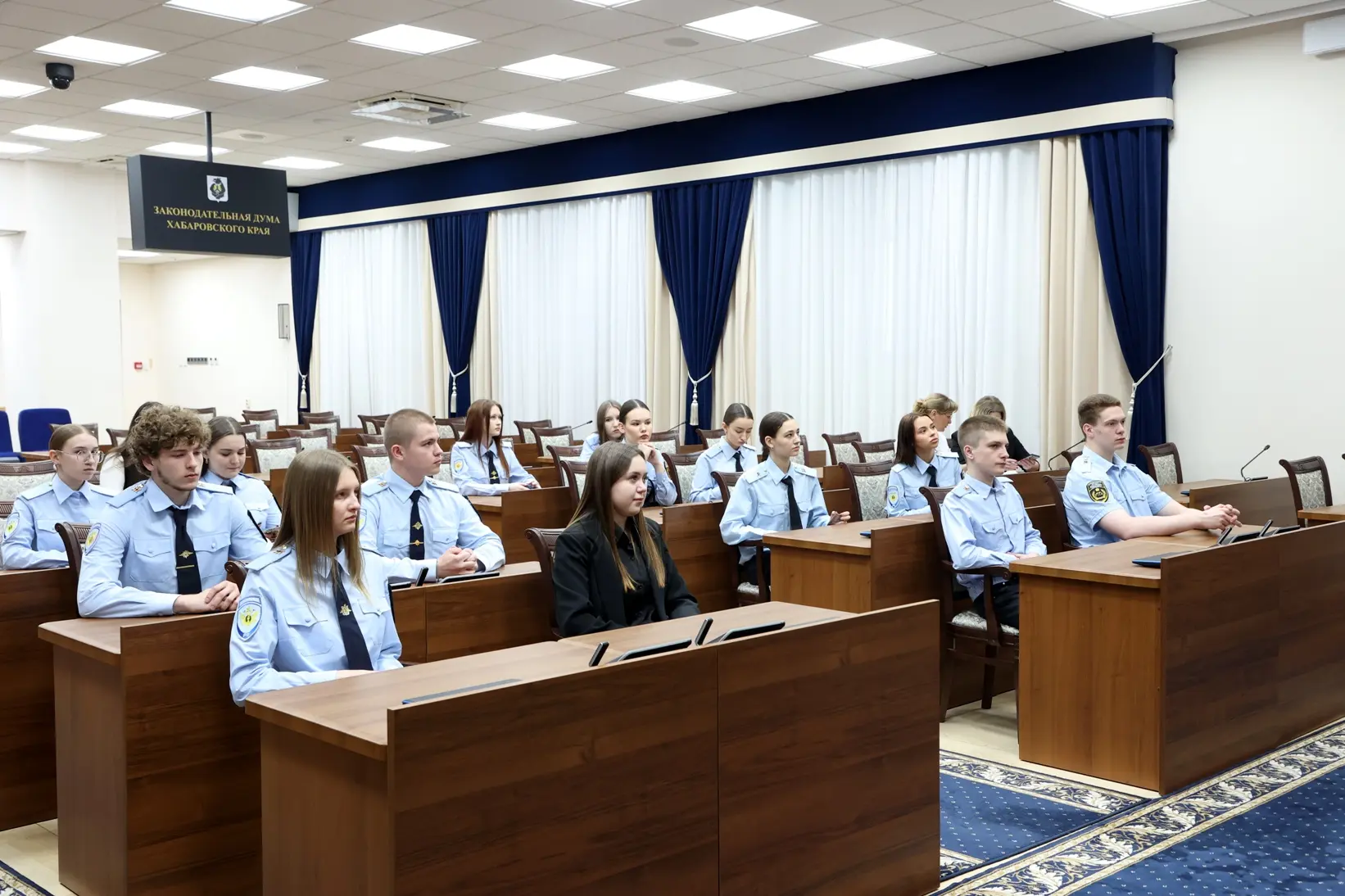 Будущие юристы познакомились с деятельностью Законодательной Думы Хабаровского края Будущие юристы познакомились с деятельностью Законодательной Думы Хабаровского края