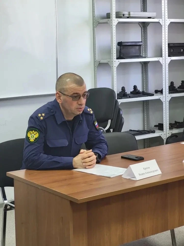 Заместитель Дальневосточного транспортного прокурора встретился с жителями отдаленных поселений Хабаровского края Заместитель Дальневосточного транспортного прокурора встретился с жителями отдаленных поселений Хабаровского края