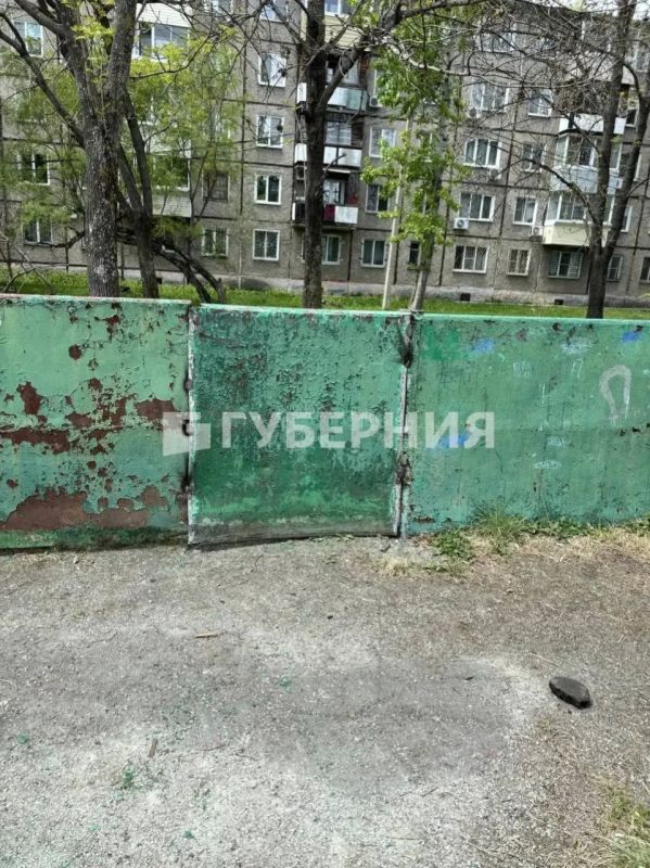 Хоккейную коробку под парковку отмежевали себе жители одного из многоквартирных домов в Хабаровске Хоккейную коробку под парковку отмежевали себе жители одного из многоквартирных домов в Хабаровске