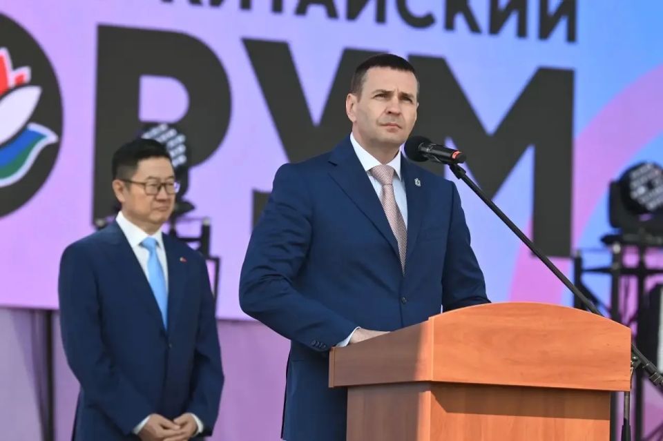 Дмитрий Демешин: Визит Президента России Владимира Путина в Китайскую Народную Республику подвёл итог многих лет дружбы и сотрудничества наших стран и открыл новую веху в истории наших добрососедских отношений Дмитрий Демешин: Визит Президента России Владимира Путина в Китайскую Народную Республику подвёл итог многих лет дружбы и сотрудничества наших стран и открыл новую веху в истории наших добрососедских отношений