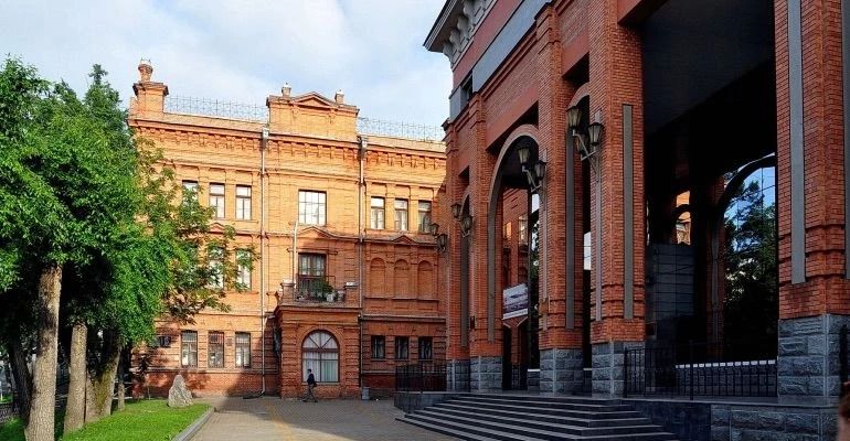 Подрядчика на благоустройство остановки в районе Гродековского музея ищут в Хабаровске