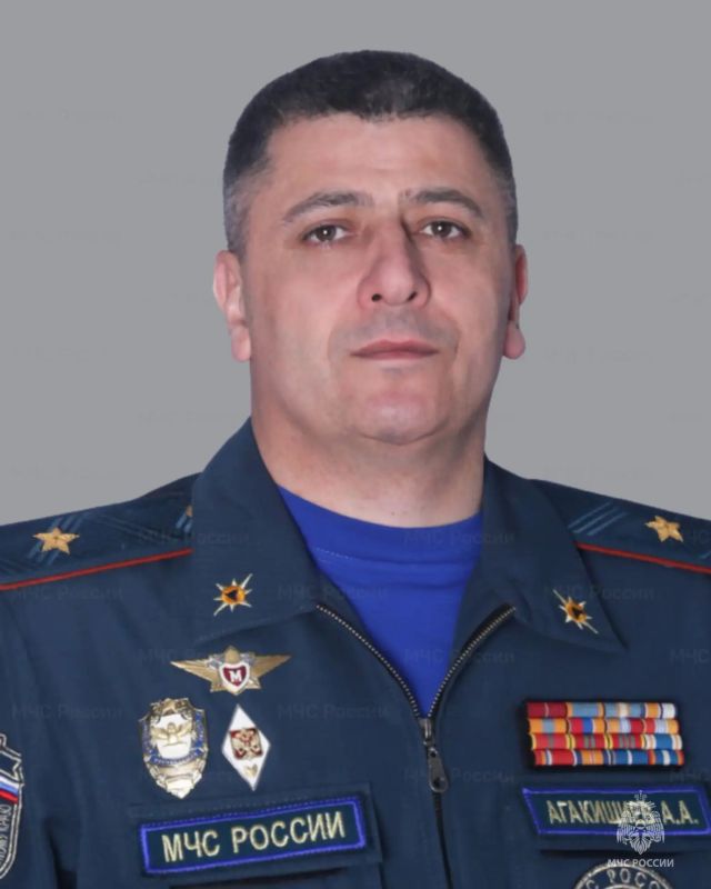 Глава МЧС России Александр Куренков провел еженедельное селекторное совещание Глава МЧС России Александр Куренков провел еженедельное селекторное совещание