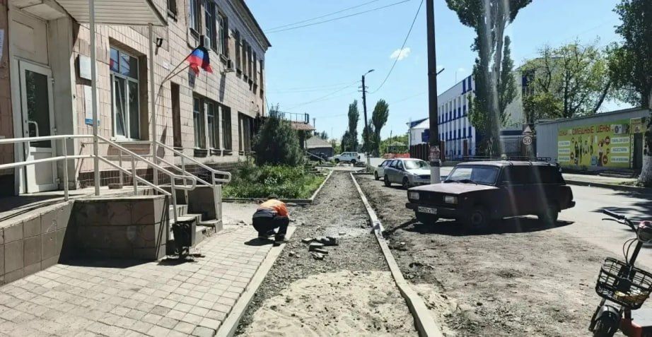 Восстановление дорог в Дебальцево завершено на 70% Восстановление дорог в Дебальцево завершено на 70%