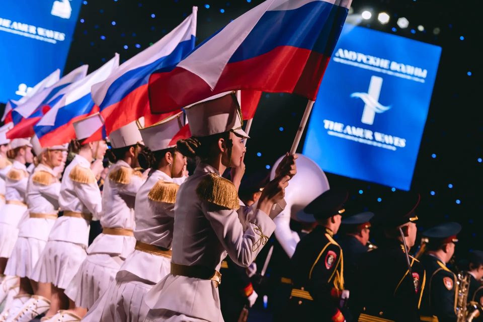 XIV Международный военно-музыкальный фестиваль "Амурские волны" стартует в Хабаровске XIV Международный военно-музыкальный фестиваль "Амурские волны" стартует в Хабаровске