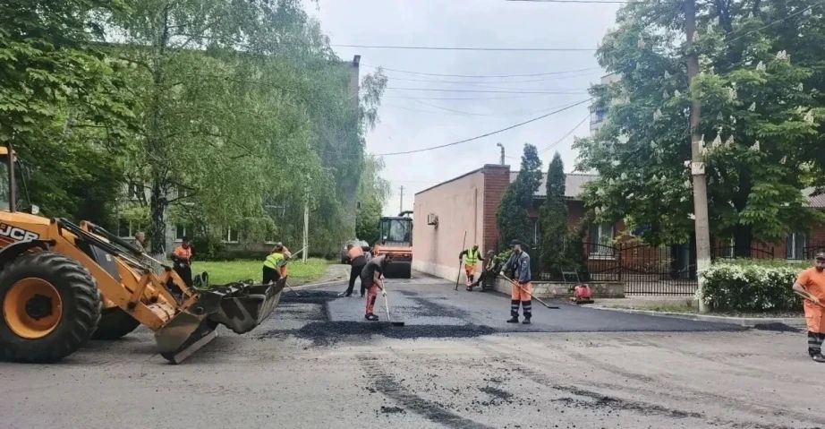 На 70 % завершено восстановление дорог в подшефном региону Дебальцево На 70 % завершено восстановление дорог в подшефном региону Дебальцево