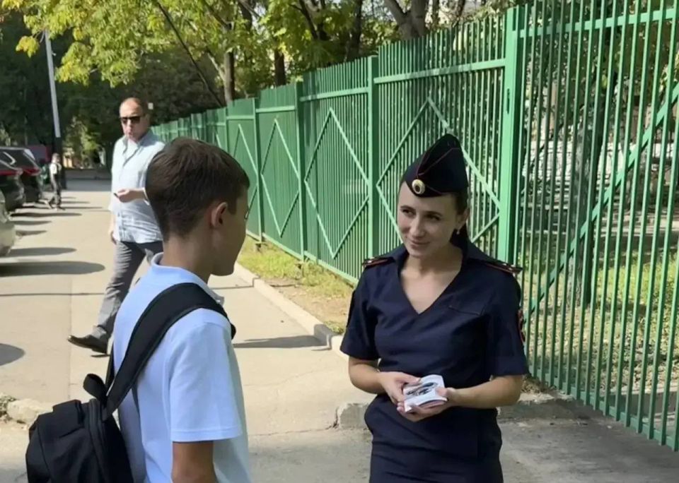 В Хабаровске прошло информационно-пропагандистское мероприятие под названием "Возьми меня за руку" В Хабаровске прошло информационно-пропагандистское мероприятие под названием "Возьми меня за руку"