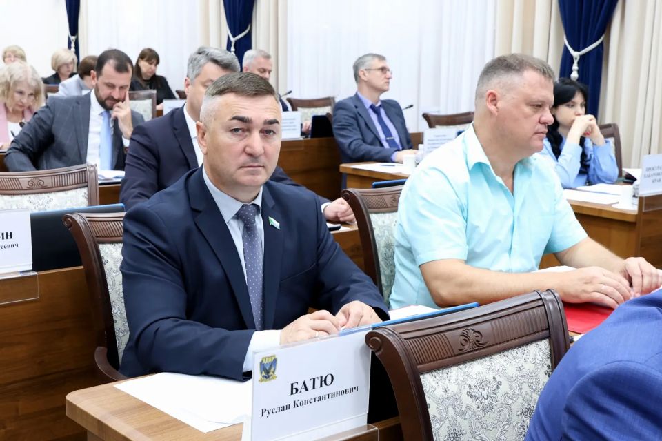 В краевом парламенте поддержали законопроекты о защите прав беременных В краевом парламенте поддержали законопроекты о защите прав беременных