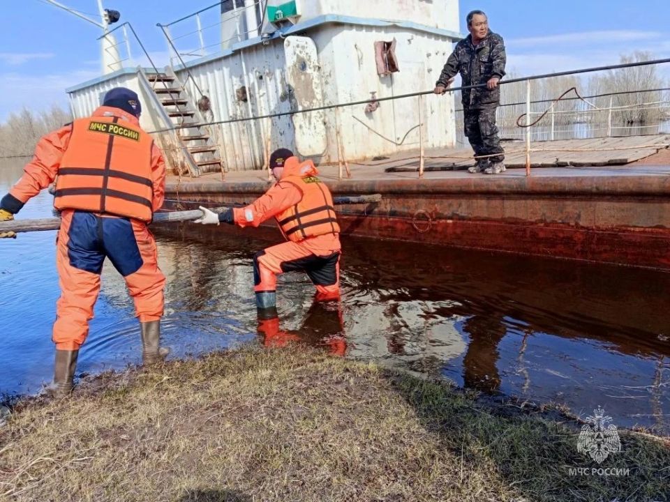 Хабаровские спасатели завершили работы в Республике Саха (Якутия) Хабаровские спасатели завершили работы в Республике Саха (Якутия)