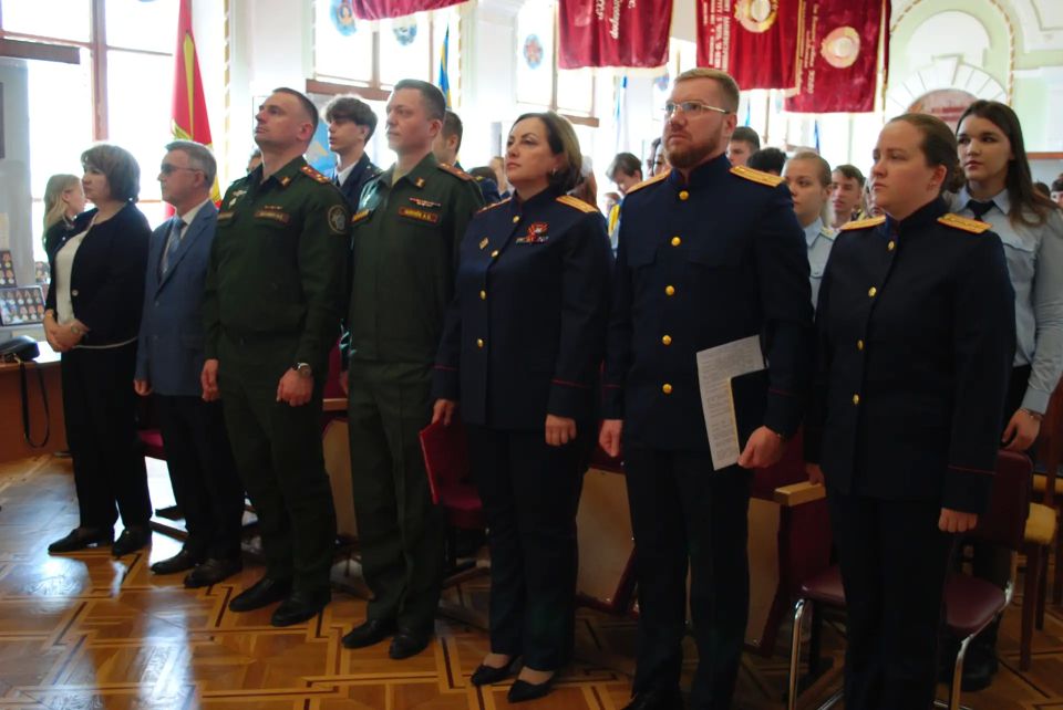 В Хабаровске сотрудники следственного управления приняли участие в круглом столе В Хабаровске сотрудники следственного управления приняли участие в круглом столе