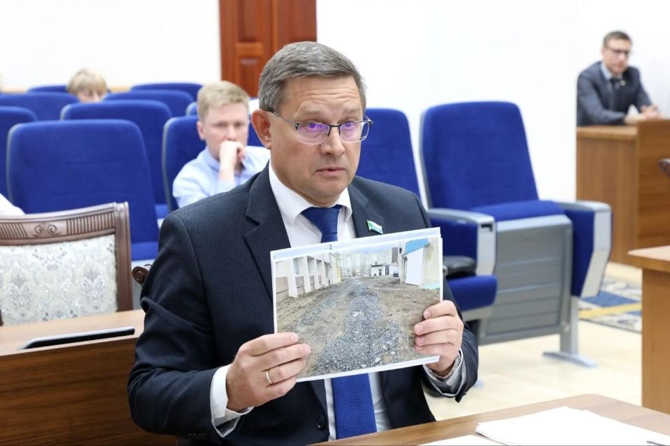 Александр Жорник: В Законодательной Думе Хабаровского края с коллегами депутатами обсудили вопросы модернизации коммунальной инфраструктуры в рамках «правительственного часа» Александр Жорник: В Законодательной Думе Хабаровского края с коллегами депутатами обсудили вопросы модернизации коммунальной инфраструктуры в рамках «правительственного часа»