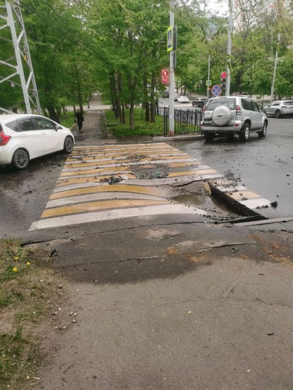 В Хабаровске участились случаи провалов на дорогах В Хабаровске участились случаи провалов на дорогах