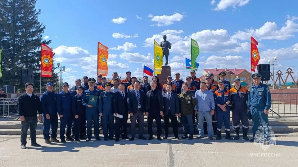 Хабаровские спасатели завершили работы в Республике Саха (Якутия) Хабаровские спасатели завершили работы в Республике Саха (Якутия)