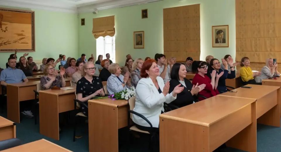 Представители библиотек края получили заслуженные награды Представители библиотек края получили заслуженные награды
