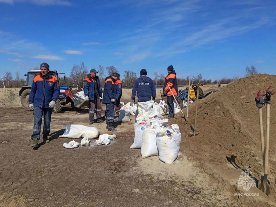 Хабаровские спасатели завершили работы в Республике Саха (Якутия) Хабаровские спасатели завершили работы в Республике Саха (Якутия)