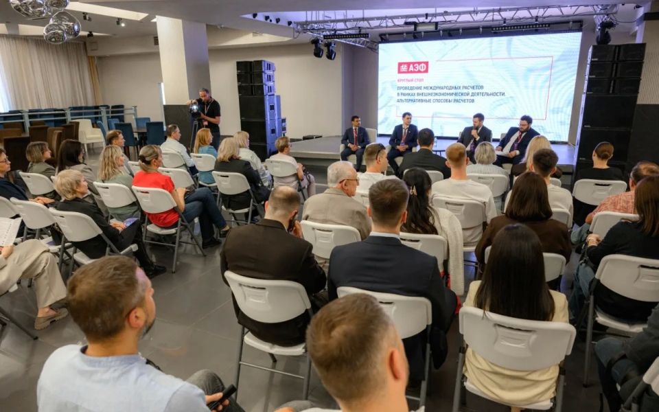 Дано:. санкционное давление на Россию и её партнёров + необходимость альтернативных платежных инструментов Дано:. санкционное давление на Россию и её партнёров + необходимость альтернативных платежных инструментов