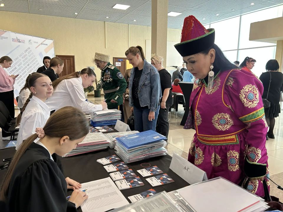 В Комсомольске-на-Амуре начал работу Гражданский форум «Главное – люди» В Комсомольске-на-Амуре начал работу Гражданский форум «Главное – люди»