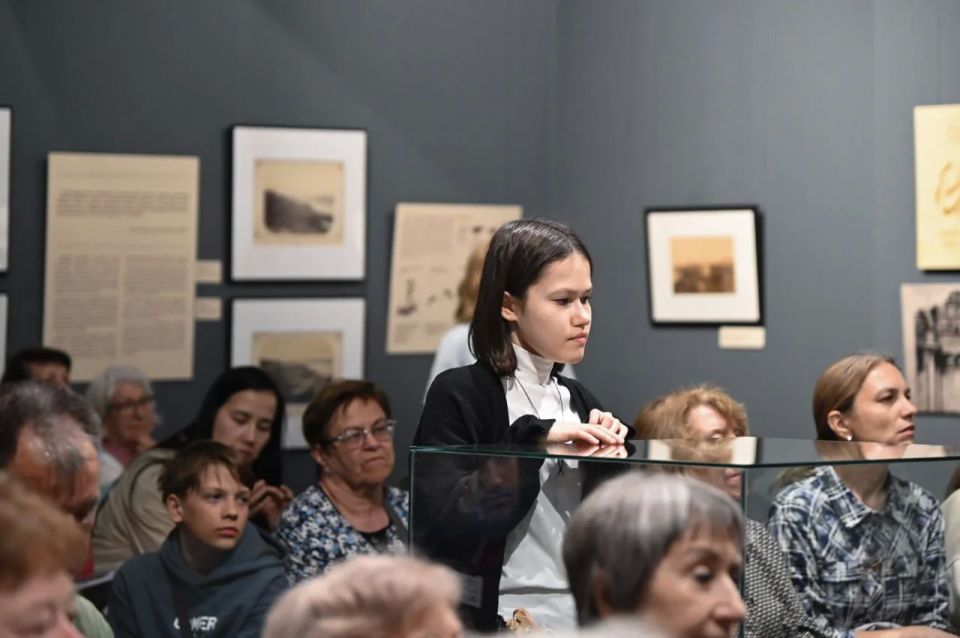 В Гродековском музее презентовали книгу о «волшебных карточках» первого фотографа Хабаровска В Гродековском музее презентовали книгу о «волшебных карточках» первого фотографа Хабаровска