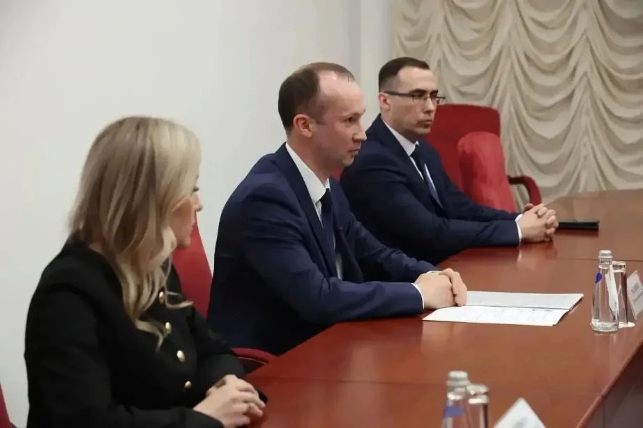 Губернатору региона представили нового руководителя Управления Федеральной антимонопольной службы по Хабаровскому краю Губернатору региона представили нового руководителя Управления Федеральной антимонопольной службы по Хабаровскому краю