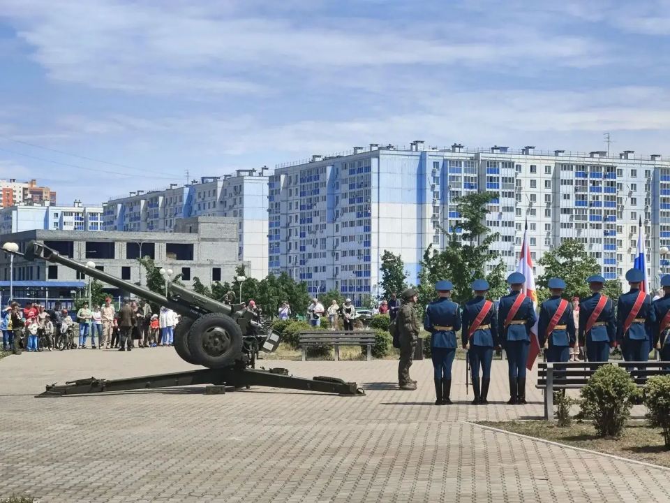 В Хабаровске возле арены «Ерофей» прозвучал полуденный выстрел в честь 168-й годовщины со дня основания г. Хабаровска В Хабаровске возле арены «Ерофей» прозвучал полуденный выстрел в честь 168-й годовщины со дня основания г. Хабаровска