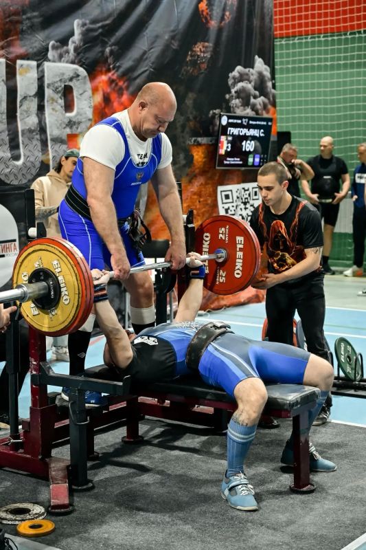 Сотрудник МЧС России из Хабаровского края стал чемпионом в международном турнире по пауэрлифтингу Сотрудник МЧС России из Хабаровского края стал чемпионом в международном турнире по пауэрлифтингу
