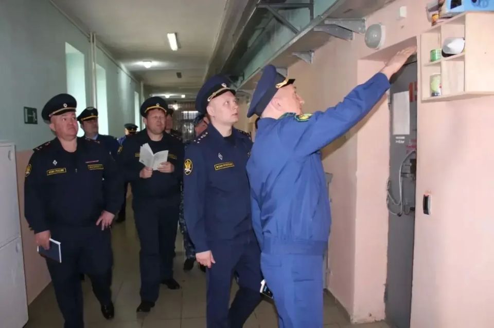 Заместитель прокурора Хабаровского края Сергей Аксаментов проверил пенитенциарные учреждения Амурского района и г. Комсомольска-на-Амуре Заместитель прокурора Хабаровского края Сергей Аксаментов проверил пенитенциарные учреждения Амурского района и г. Комсомольска-на-Амуре