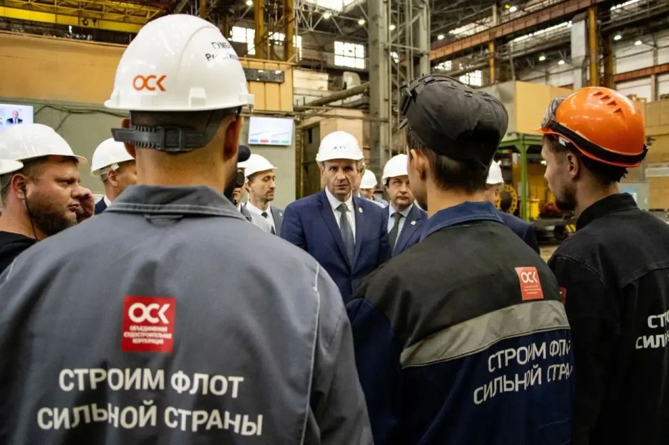 Дмитрий Демешин: В 2025 году запустили в крае президентский нацпроект «Кадры», который позволяет помочь людям реализовать себя Дмитрий Демешин: В 2025 году запустили в крае президентский нацпроект «Кадры», который позволяет помочь людям реализовать себя