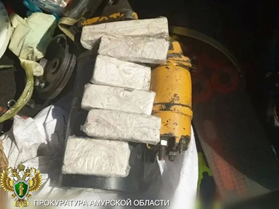 Контрабандисты пытались вывезти золото на 71 миллион рублей из Белогорска Контрабандисты пытались вывезти золото на 71 миллион рублей из Белогорска