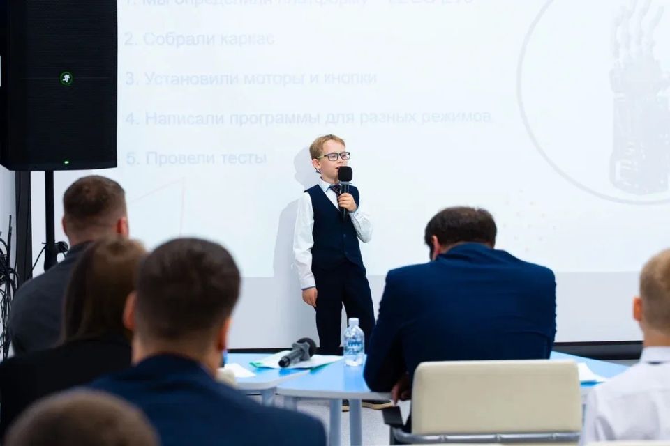 От роборуки до анализа ДНК: как прошла финальная защита в детском технопарке «Кванториум» От роборуки до анализа ДНК: как прошла финальная защита в детском технопарке «Кванториум»