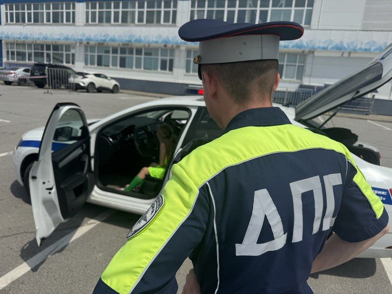 В Хабаровске в День защиты детей госавтоинспекторы провели праздничное мероприятие «Вместе за безопасность дорожного движения» В Хабаровске в День защиты детей госавтоинспекторы провели праздничное мероприятие «Вместе за безопасность дорожного движения»