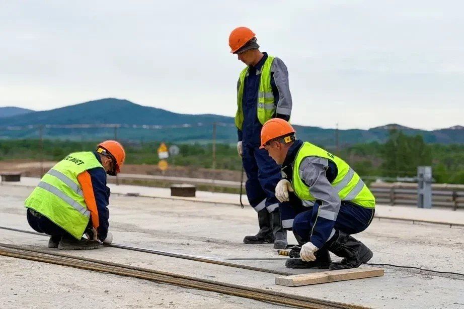 Путепровод через Транссиб в Бикинском округе готов на 70% Путепровод через Транссиб в Бикинском округе готов на 70%