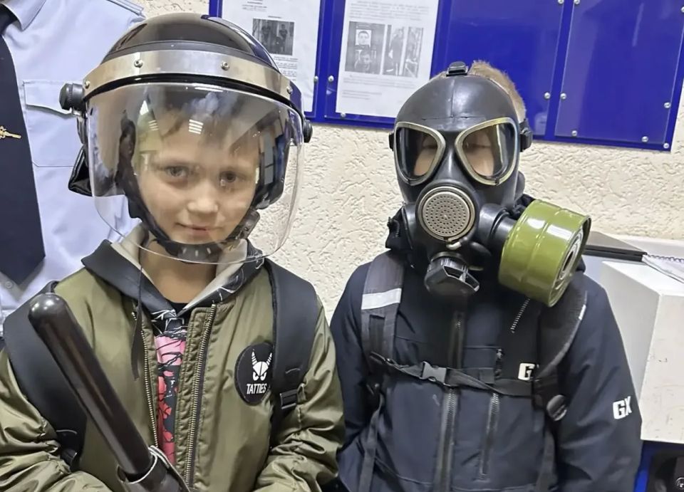 В Ванино транспортные полицейские присоединились к акции «Один день с полицией России» В Ванино транспортные полицейские присоединились к акции «Один день с полицией России»