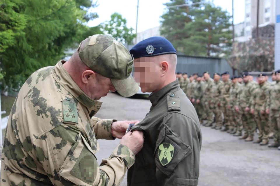 Хабаровским росгвардейцам переданы кроссовые мотоциклы и большая партия FPV-дронов для нужд СВО Хабаровским росгвардейцам переданы кроссовые мотоциклы и большая партия FPV-дронов для нужд СВО