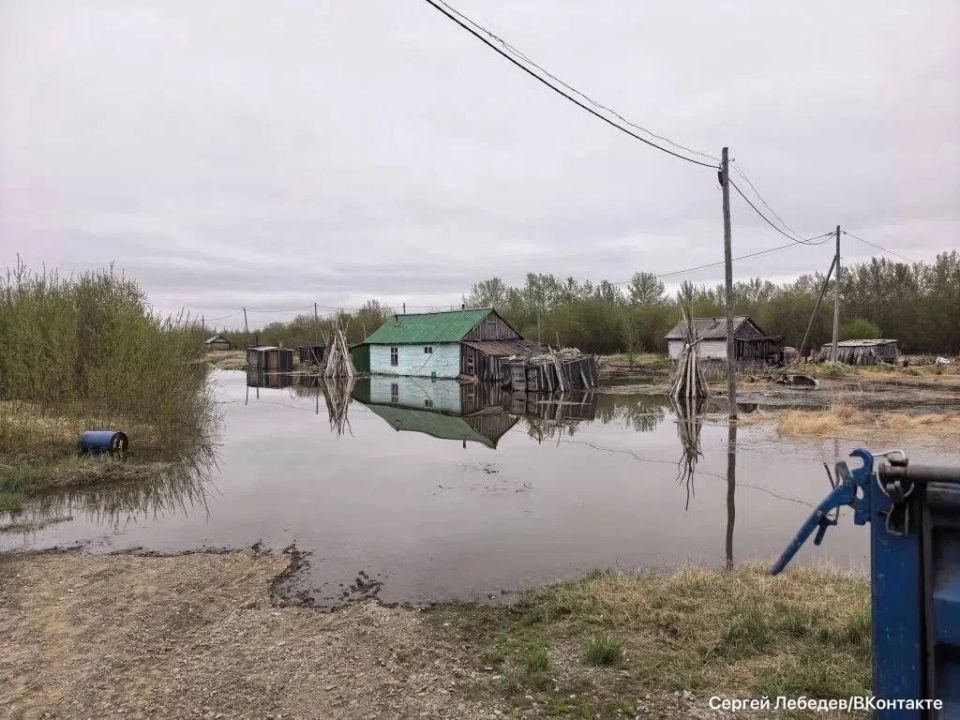 Три жилых дома подтопило в селе Парень на Камчатке Три жилых дома подтопило в селе Парень на Камчатке
