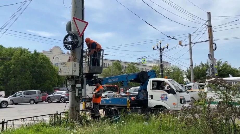 На дорогах Хабаровска появляются светофоры с искусственным интеллектом На дорогах Хабаровска появляются светофоры с искусственным интеллектом