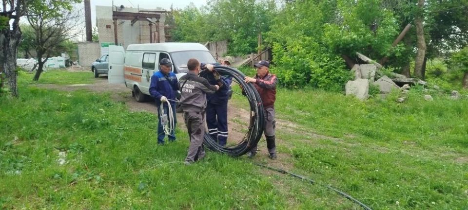Аварийно-восстановительная бригада Хабаровского края продолжает работу на территории г. Дебальцево Аварийно-восстановительная бригада Хабаровского края продолжает работу на территории г. Дебальцево