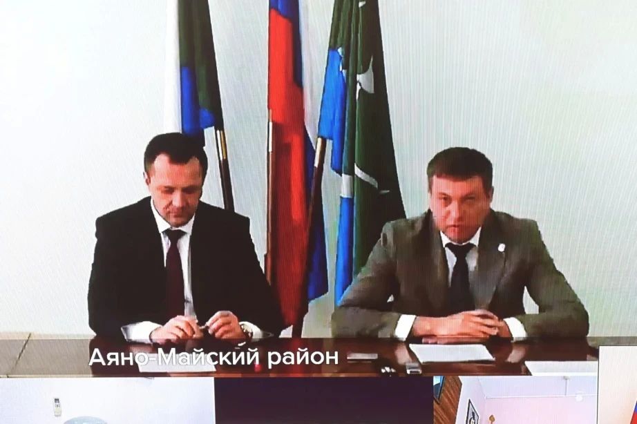 Министр цифрового развития и связи края доложил губернатору о мерах по улучшению мобильной связи и интернета в Аяно-Майском районе Министр цифрового развития и связи края доложил губернатору о мерах по улучшению мобильной связи и интернета в Аяно-Майском районе