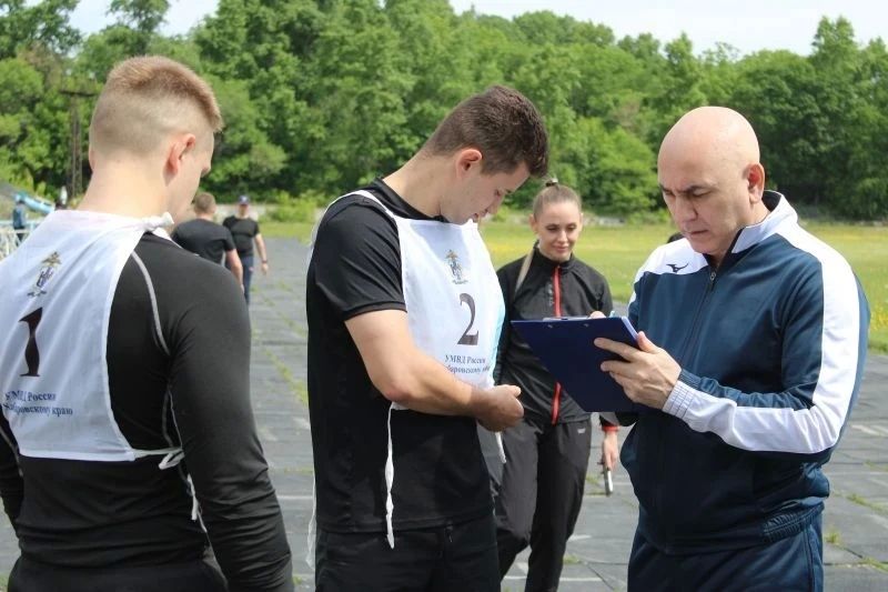 Спортсмены в погонах: в Хабаровске прошел чемпионат по летнему служебному биатлону и легкой атлетике Спортсмены в погонах: в Хабаровске прошел чемпионат по летнему служебному биатлону и легкой атлетике