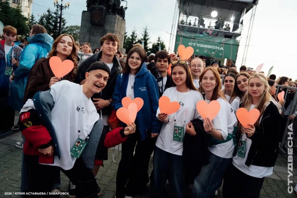 Национальный финал Российской студенческой весны для студентов колледжей и техникумов прошёл в пятый раз и впервые на Дальнем Востоке – в Хабаровске! Национальный финал Российской студенческой весны для студентов колледжей и техникумов прошёл в пятый раз и впервые на Дальнем Востоке – в Хабаровске!