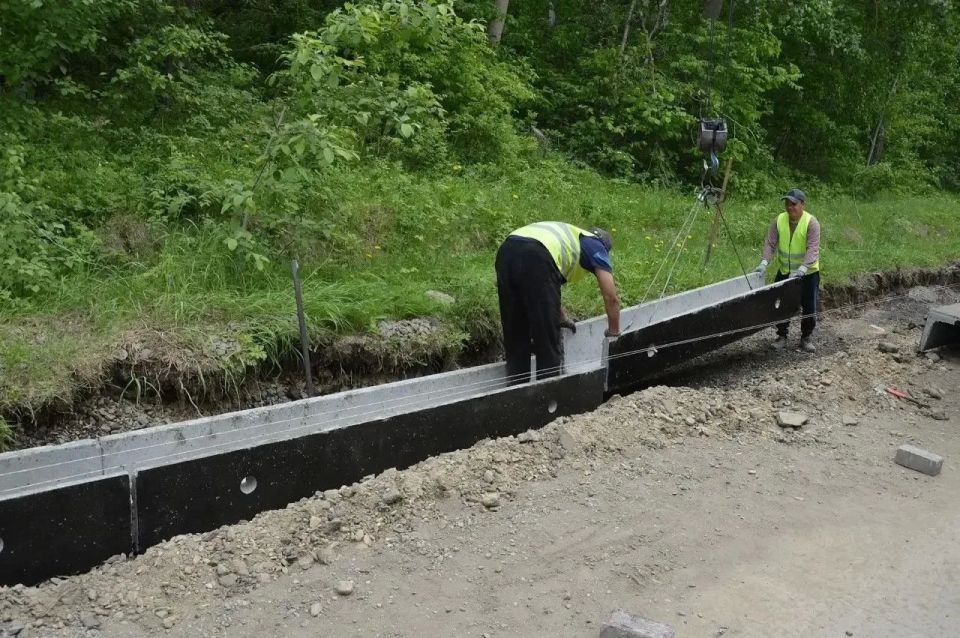 Продолжаем приводить в порядок дороги в Амурске Продолжаем приводить в порядок дороги в Амурске