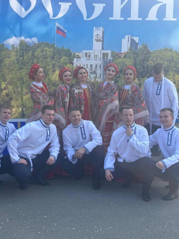 А вот и он – «Карагод»!. Фестиваль музыки и песен народов края объединил жителей на праздновании знаменательного праздника – Дня России А вот и он – «Карагод»!. Фестиваль музыки и песен народов края объединил жителей на праздновании знаменательного праздника – Дня России
