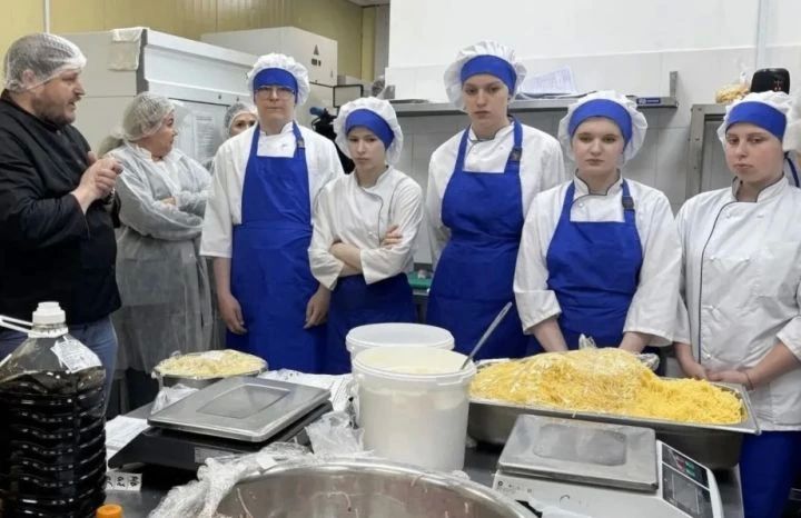 А вы открыли сезон окрошки? Летние путешествия для хабаровской молодёжи
