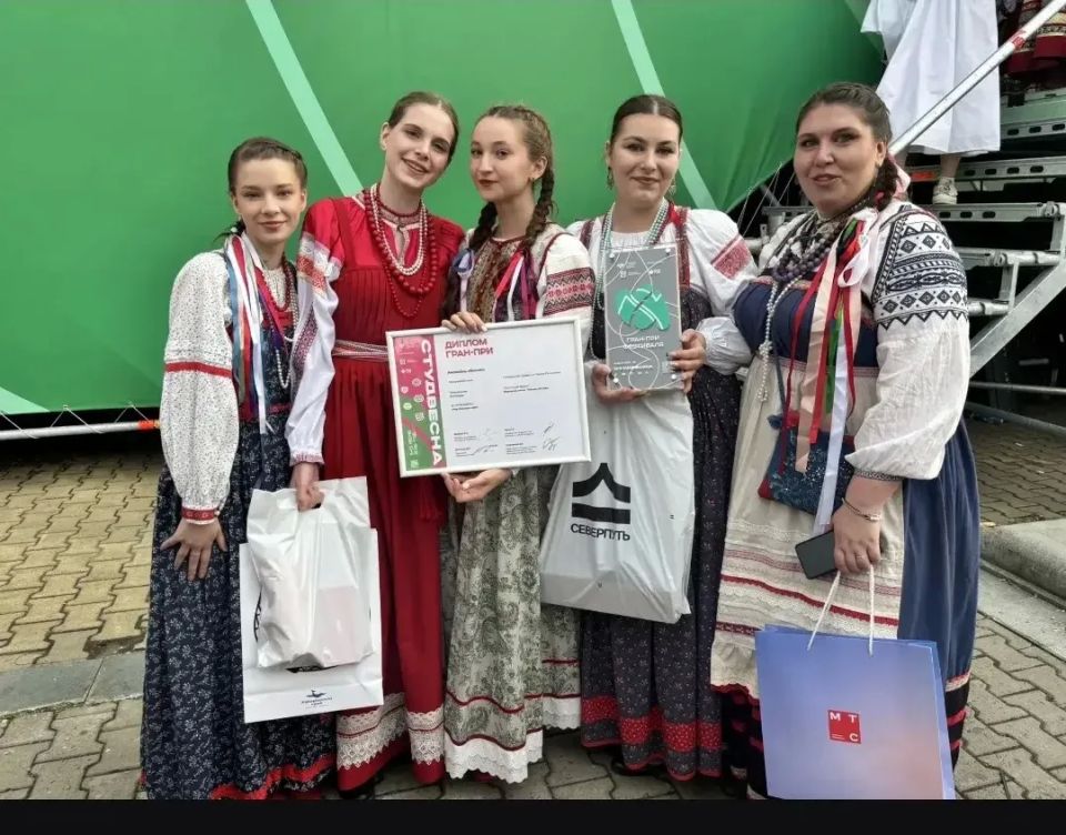 Наши молодые вокалисты - одни из сильнейших в России! Наши молодые вокалисты - одни из сильнейших в России!