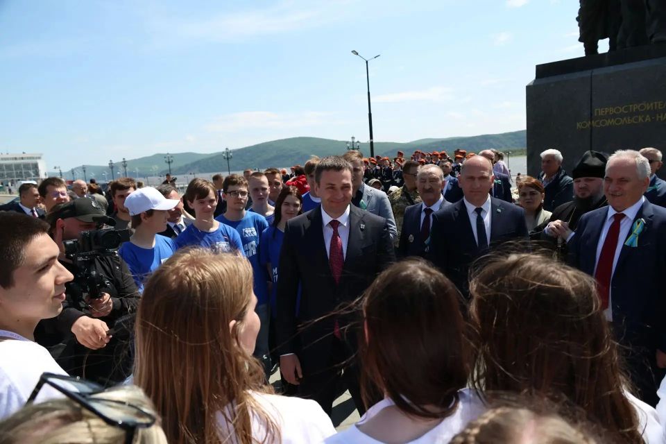 Дмитрий Демешин: В Комсомольске-на-Амуре у меня была встреча с ребятами, приехавшими со всей страны для участия в XXXIV Всероссийском фестивале «Российская студенческая весна» Дмитрий Демешин: В Комсомольске-на-Амуре у меня была встреча с ребятами, приехавшими со всей страны для участия в XXXIV Всероссийском фестивале «Российская студенческая весна»