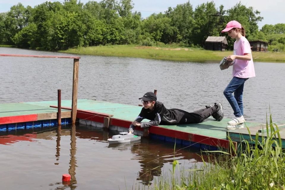 От первых чертежей до скоростных заездов на воде — в Хабаровском крае снова прошёл фестиваль «Скользящий по волнам»