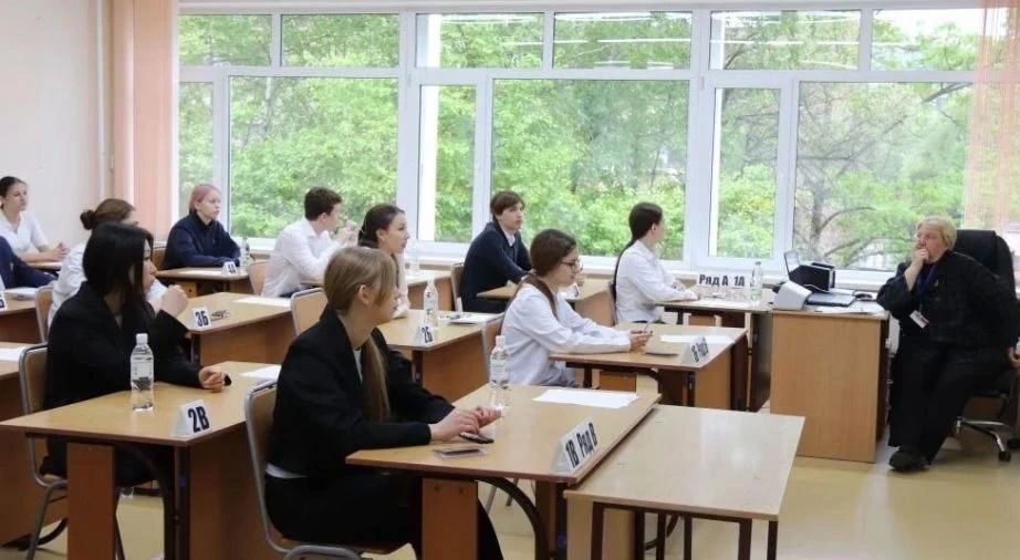 Первые стобалльные результаты ЕГЭ зафиксированы в Хабаровском крае Первые стобалльные результаты ЕГЭ зафиксированы в Хабаровском крае