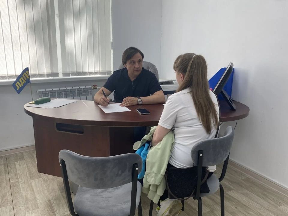 Александр Жорник: В Комсомольске-на-Амуре провёл очередной личный приём граждан, в ходе которого поступил ряд обращений по различным вопросам Александр Жорник: В Комсомольске-на-Амуре провёл очередной личный приём граждан, в ходе которого поступил ряд обращений по различным вопросам